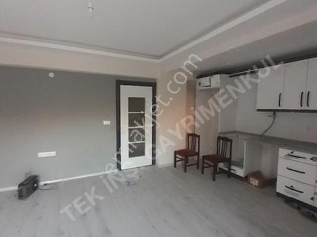 Bornova Merkezde 2+1 Sıfır Amerikan Mutfaklı Yüksek Giriş