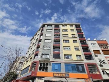 Bornova Metro 5 Saniye Yürüme, 2+1 Eşyalı Otoparklı Doğalgazlı