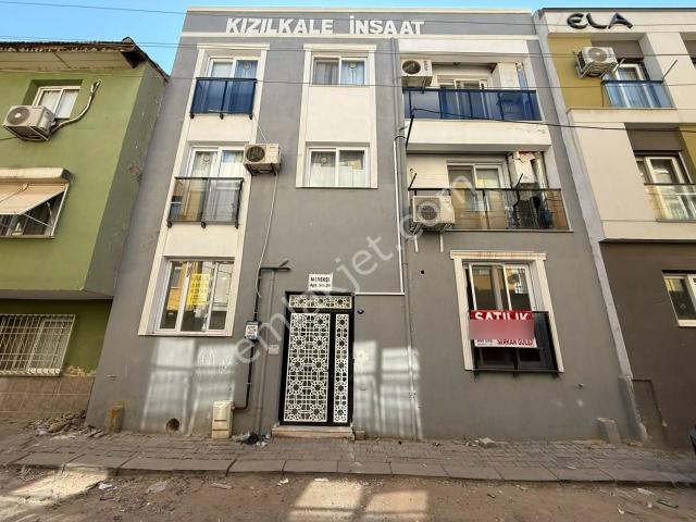 Bornova Mevlana Mahallesi'nde 1+1 Satılık Daire
