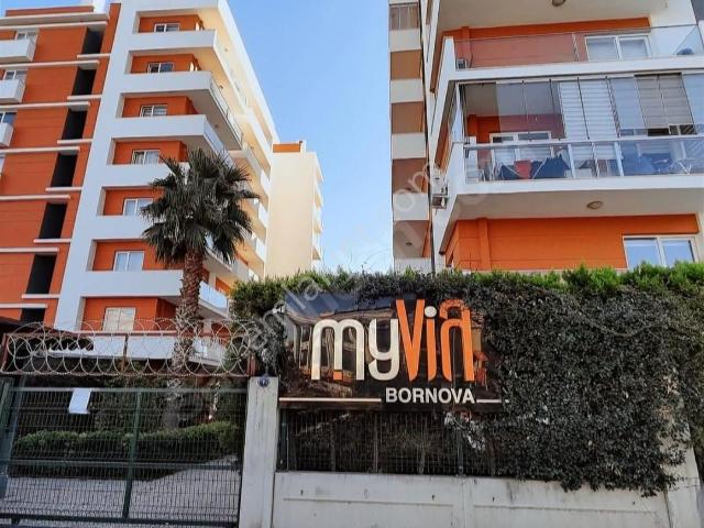Bornova Mevlana Mh Myvia Sitesin De 1+1 Satılık Daire