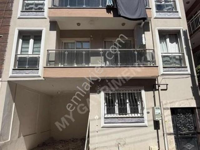 Bornova Mevlana'da 1+1 Kapalı Mutfaklı, Ebeveyn Banyolu Kiralık