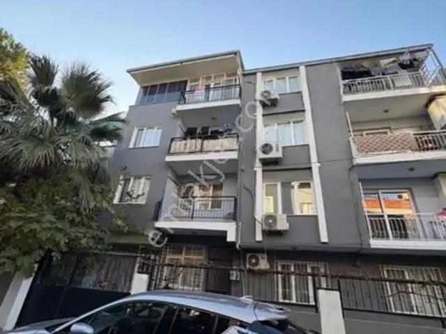 Bornova Mevlanada Merkezi Konumda | Full Eşyalı