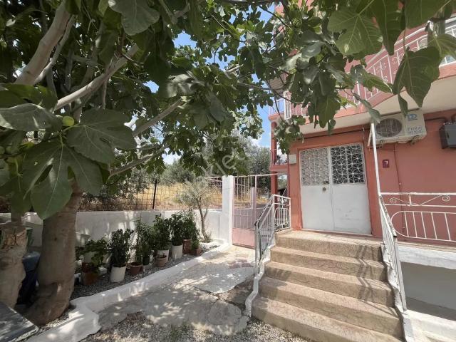 Bornova Naldoken'de Sessiz Sakin Konumda Temiz 3 + 1 Kiralık