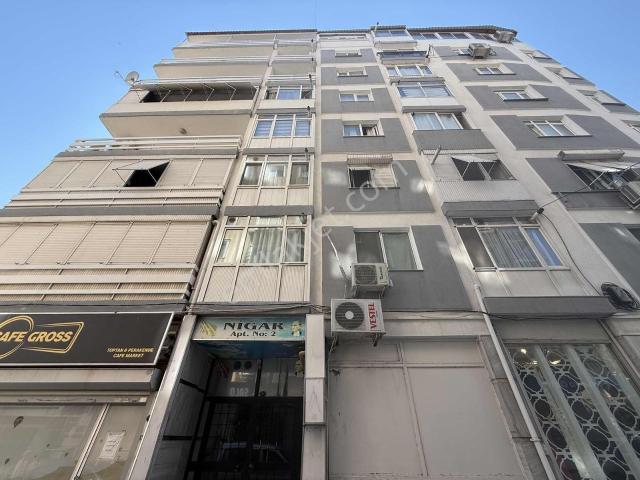 Bornova Ata Durağında 3+1 Satılık Daire
