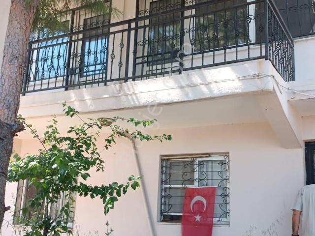 Bornova Atatürk Mah. 3+1 Müstakil Satılık Bina