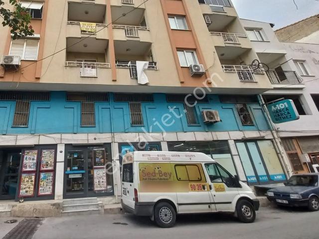 Bornova Altındağ'da Ara Katta Ferah 3+1 Kiralık Daire