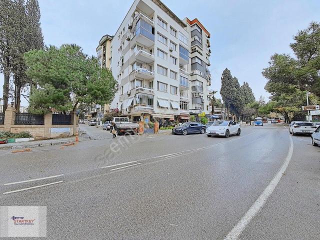 Bornova Büyük Park Yanı Cadde Üstü 2+1 Bakımlı Kiralık Daire
