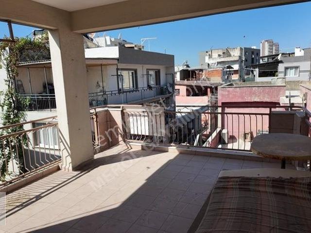 Bornova Barboras 'da Kiralık Doğalgazlı 2+1 Daire