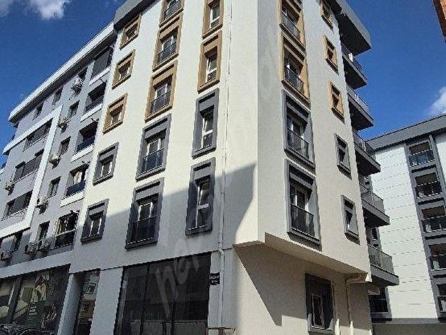 BORNOVA DA 1+1 KİRALIK LÜKS DAİRE