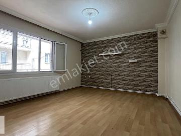 Bornova Doğanlar'da Doğalgazlı Kiralık 2+1 Daire