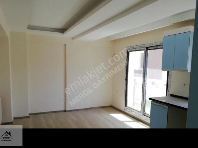 Bornova Doğanlar'da Eşyalı 1+1 Yeni Daire Satılık