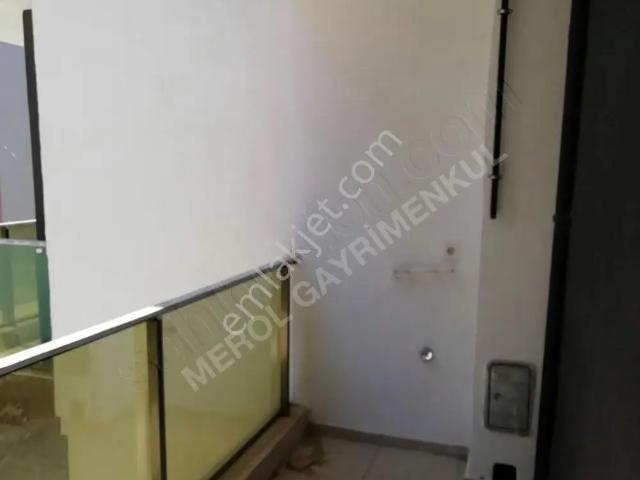 Bornova Doğanlar'da Eşyalı 1+1 Yeni Daire Satılık