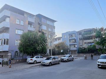 Bornova Doğanlarda Satılık 2+1 Geniş Daire