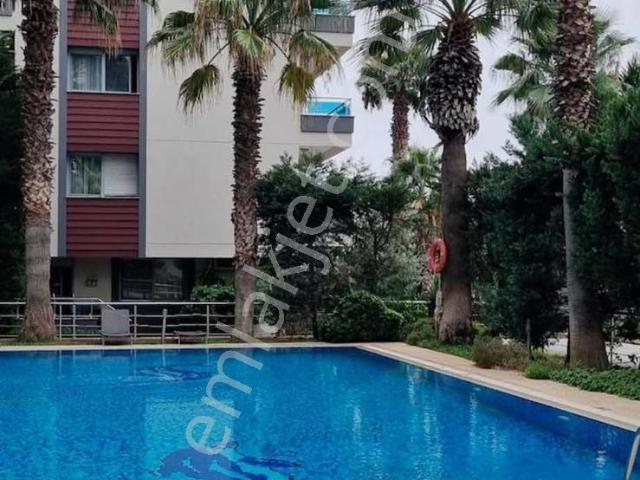 Bornova Evka 3 De Ege Lisesi Kiralık 4+1