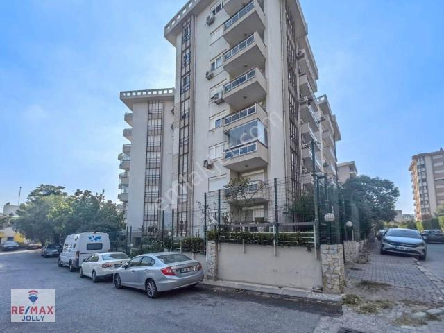 Bornova Evka 3 Havuzlu Site İçi 4+1 Kiralık Ferah Daire