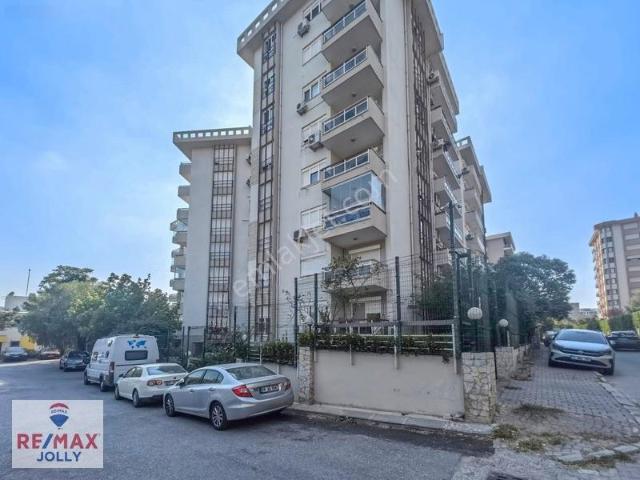 Bornova Evka 3 Havuzlu Site İçi 4+1 Kiralık Ferah Daire