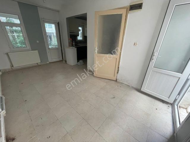 Bornova Evka 3te Fırsat Kombili Kiralık 3+1 Triplex