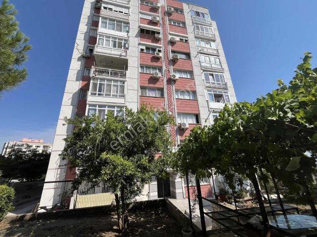 Bornova Evka 4te Balkonlu, Çift Cepheli, Ara Kat Eşyasız 2+1