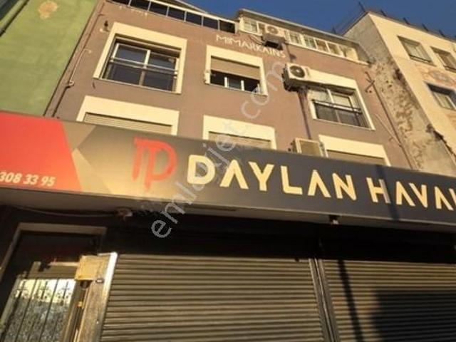 Bornova Çevik Kuvvet Yakını Eşyalı 1+1 Teraslı Daire