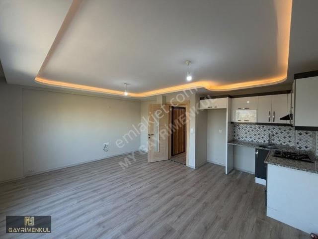 Bornova Ergene'de Yeşil Manzaralı, 2+1 Açık Mutfak Kiralık Daire