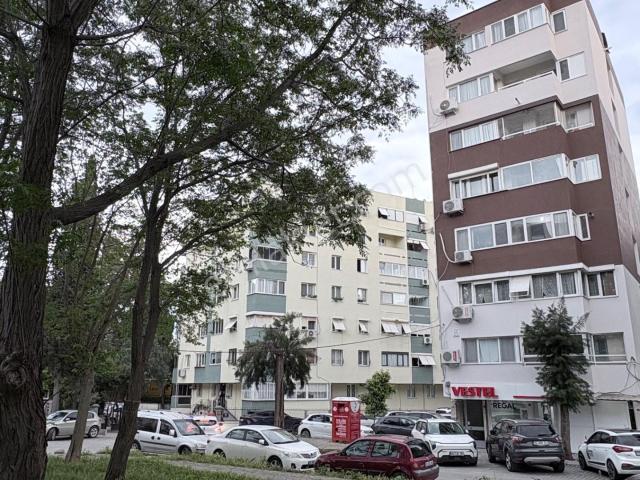Bornova Erzene Mah.de Kiracısız, Kullanıma Hazır Satılık 3+1