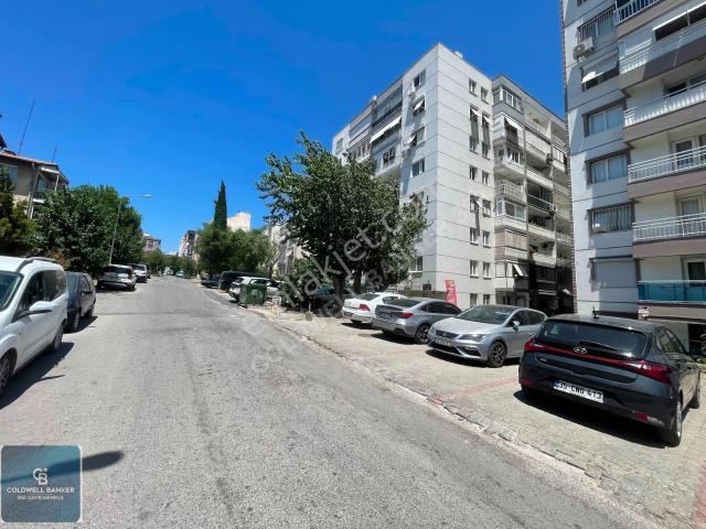 Bornova Erzene Mahallesinde Satılık 3+1 Fırsat Daire