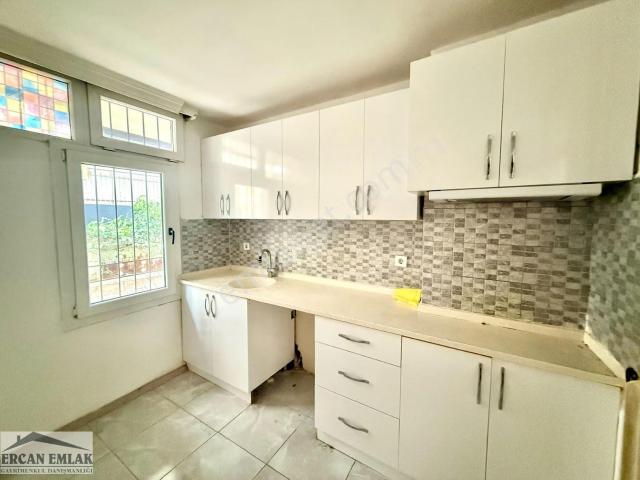 Bornova Erzene'de 2+1, 100m² Kiralık Daire, Metro Yakını