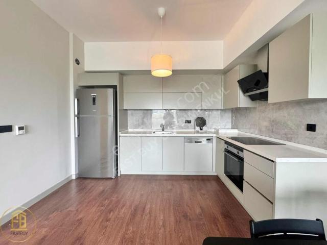Bornova İkon Live Kiralık Eşyalı Balkonlu 1+1 Büyük Tip Daire
