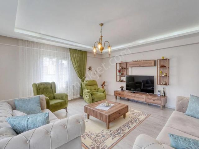 Bornova İnönü'de Müstakil Tadında 4+2 Lüks Dubleks