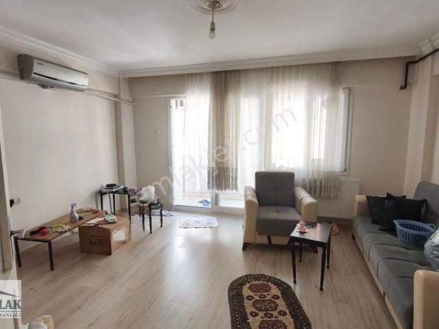 Bornova Küçükparka Yakın 2+1 Eşyasız Kiralık Daire