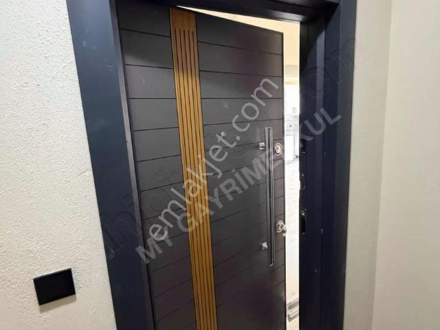 Bornova Kızılay Mahallesinde Geniş 140m² Sıfır Daire