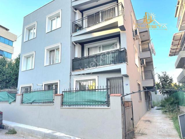 Bornova Kızılayda Sıfırlanmış 120m2, 3+1 Kapalı Mutfaklı Otoparklı Yeni Tadilatlı Ara Kat Boş Daire