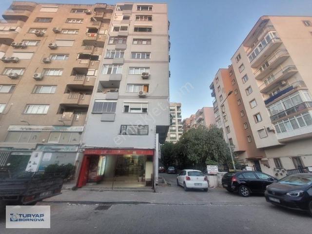 Bornova Kazımdirik'te Metroya Yakını Kiralık 3+1 Daire