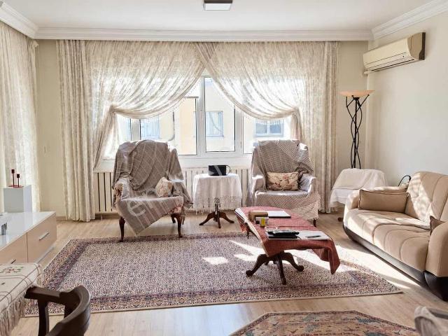 Bornova Kazımdirik Mahallesinde Kiralık 2+1 Daire