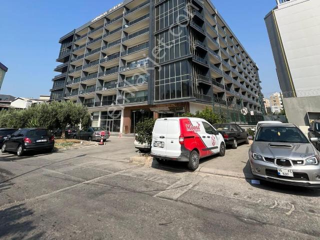 Bornova Lobi Parlas'ta 1+1 Eşyalı Kiralık Daire