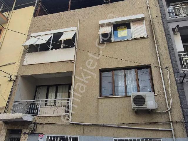 Bornova Pınarbaşında 2+1 Satılık Daire
