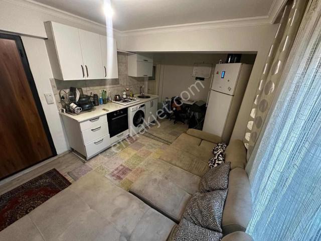 Bornova Pazar Yeri Buz Pisti Merkezi Konum Satılık 1+1 Daire