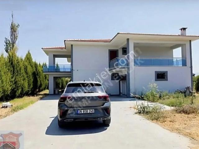 Bornova Yakaköyde Kiralık Müstakil Villa