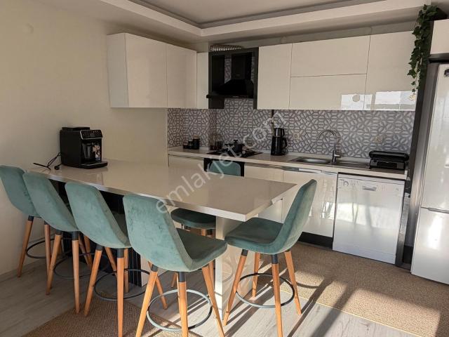 Bornova Yeşilovada Trio Sky Sitesinde 2+1 Satılık Daire