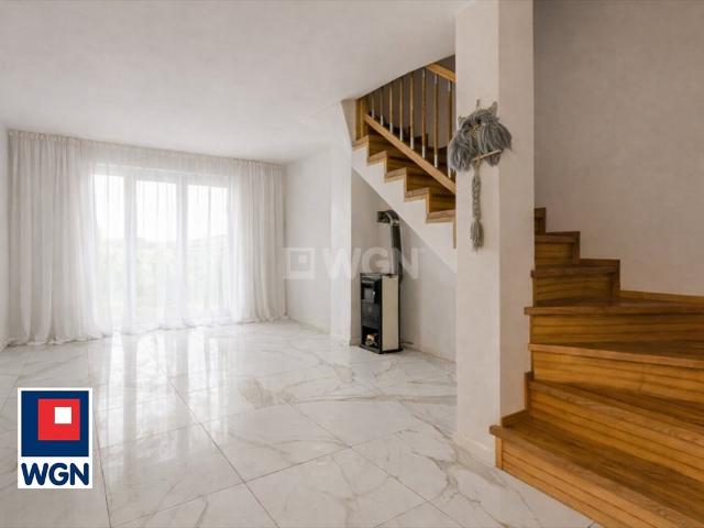 Zapraszam do nowoczesnego domu szeregowego 90 m² z ogródkiem