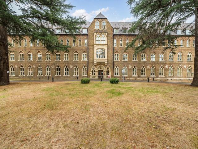 Borough Road, Isleworth TW7, Studio to rent, £1,325 pcm | PrimeLocation