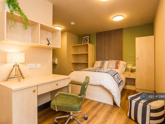 Borough Road, Middlesbrough, TS1 Studio to rent £737 pcm £170 pw