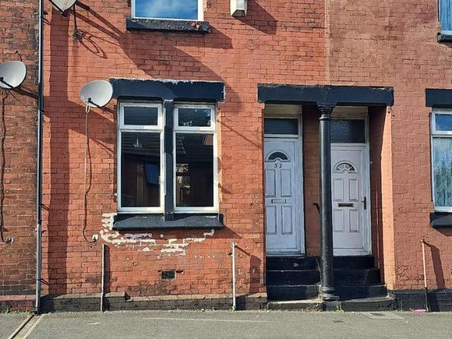 Borough Road, St. Helens, WA10 2 bed terraced house to rent £650 pcm £150 pw