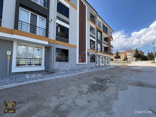 BORSA MAHALLESİNDE SATILIK EŞYALI 1+1 YATIRIMLIK DAİRE KİRACILI