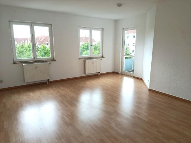 Borsdorf Tolle 2 Zi. Whg. | Balkon | EBK | Parkdeck | Ruhige Lage