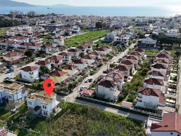 Borsem'den Dikili Cumhuriyet Mah. Denize 600 M. Satılık Villa