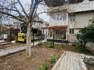 Borsem'den Dikili Salihleraltı'nda Denize 800 M Kiralık Villa