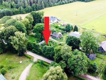 Urokliwy dom do remontu na działce 2732 m² w Borsukowiznie