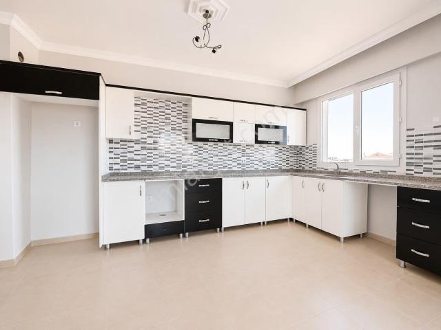 Bostanbaşında Kiralık 3+1 Full Yapılı Daire