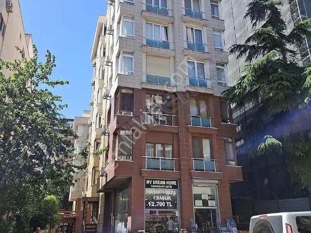 Bostancı Marmaray Metro Sahil Ve Caddeye Yakın Satılık 3+1